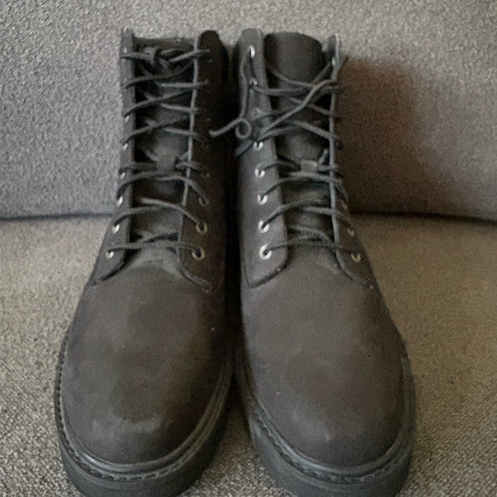 Brand New Timberland Dark Gray Lace-Up Boots